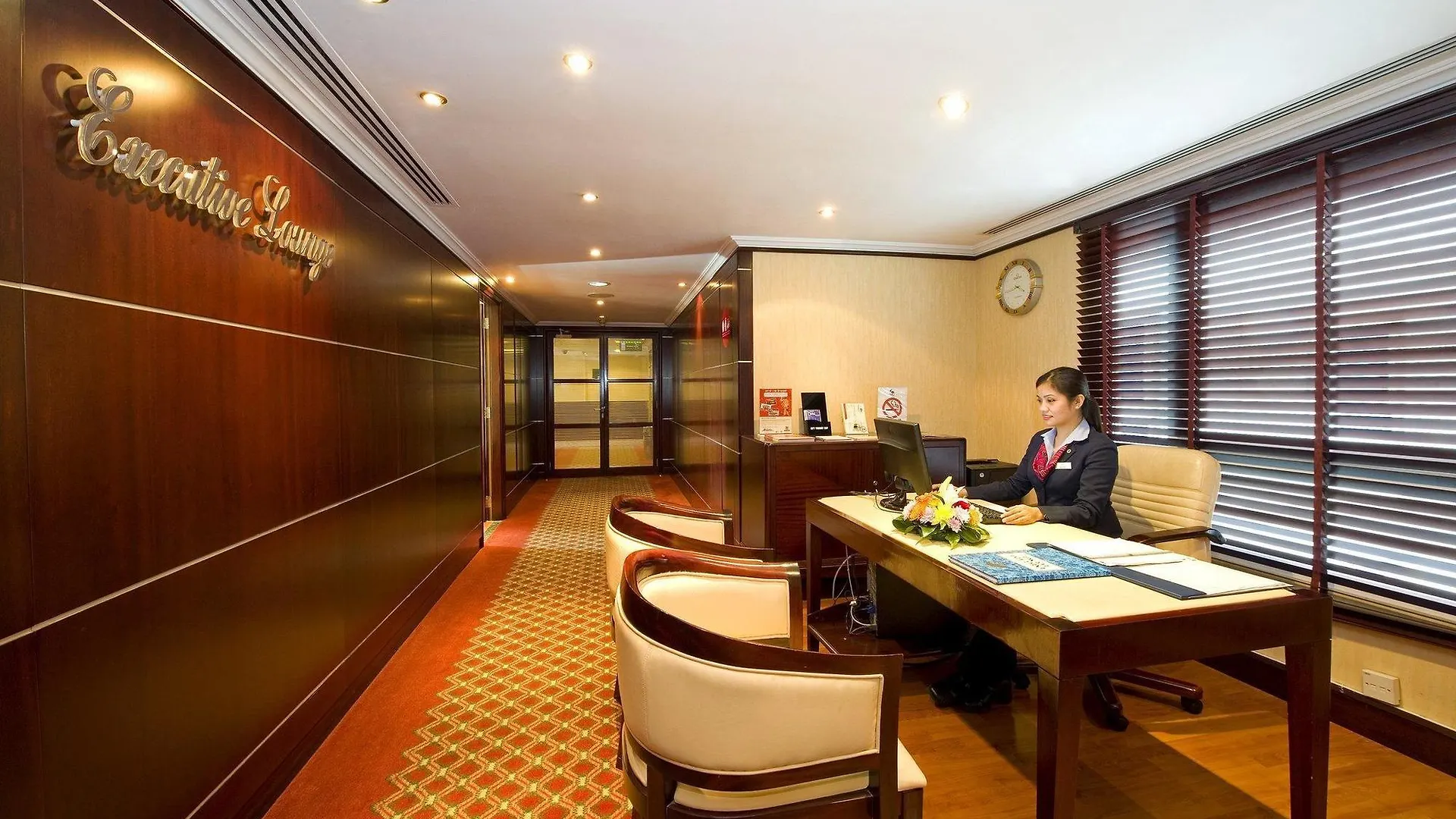 Al Bustan Centre & Residence Dubai 4*,
