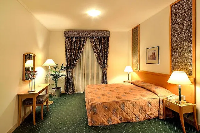 Al Bustan Centre & Residence Dubai 4*,